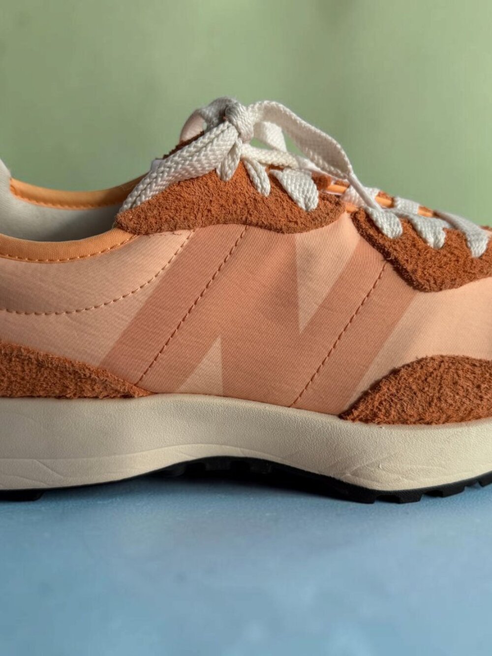 New Balance 327 Women’s Size 8.5 Copper Peach Blossom Orange Suede Sneakers - Picture 11 of 16